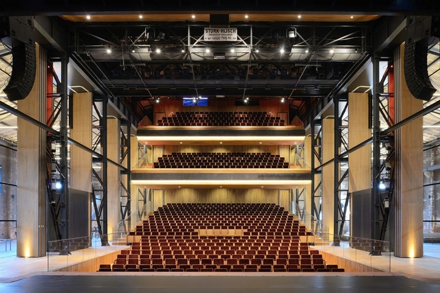Teatro de Kampanje / van Dongen-Koschuch - Centro Cultural