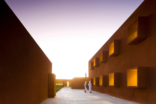Escola Superior de Tecnologia de Guelmim / Saad El Kabbaj + Driss Kettani + Mohamed Amine Siana - Arquitetura Educacional