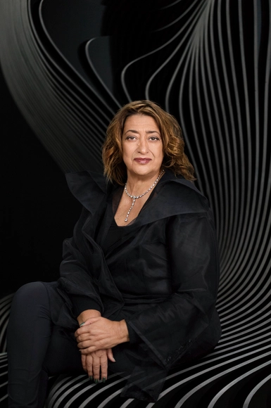 Zaha Hadid, a arquiteta que mudou o curso do campo profissional - Imagem de Destaque