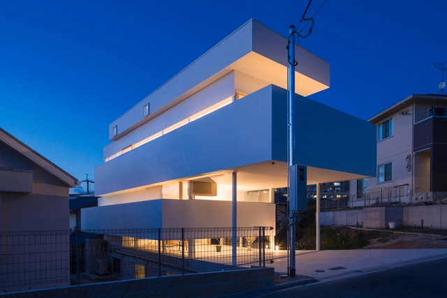 Casa en Toyonaka / Tato Architects - Casas