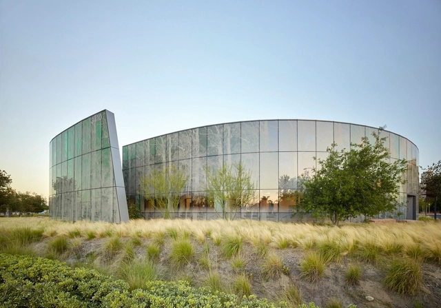 Kraemer Radiation Oncology Center / Yazdani Studio of CannonDesign - Exterior Photography,  Healthcare Center, Facade