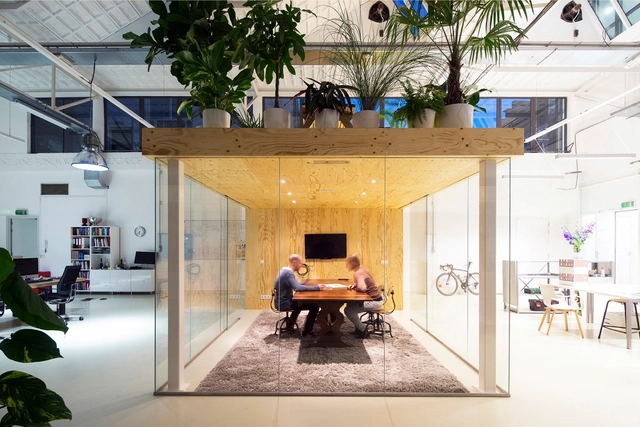 Escritório Loft / jvantspijker - Escritórios