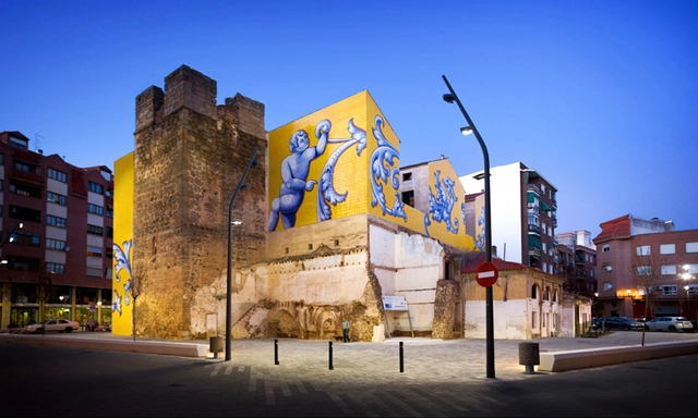 Rehabilitación Plaza de San Miguel / OOIIO - Renovación, Fachada, Arco, Urbano