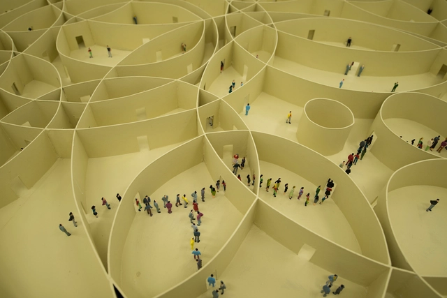 Con esta maqueta de 100 círculos Pezo von Ellrichshausen explora la diversidad de la repetición - Imagen Principal