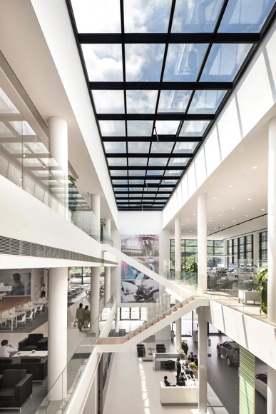 BMW Chongqing / Crossboundaries - Showroom
