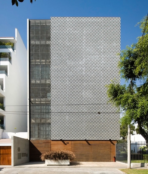 Edificio Multifamiliar Córdova / Jordi Puig - Apartamentos, Fachada