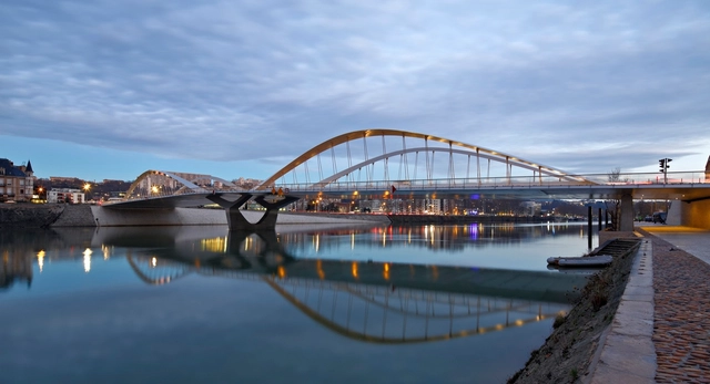 Puente Schuman / Explorations Architecture - Puente Vehicular
