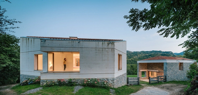 Casa TMOLO / PYO arquitectos - Reabilitação
