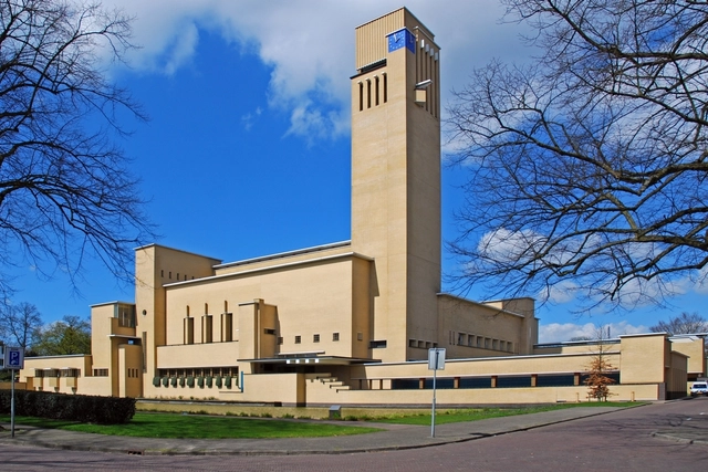 Willem Dudok: Meet the Father of Dutch Modernism - Featured Image