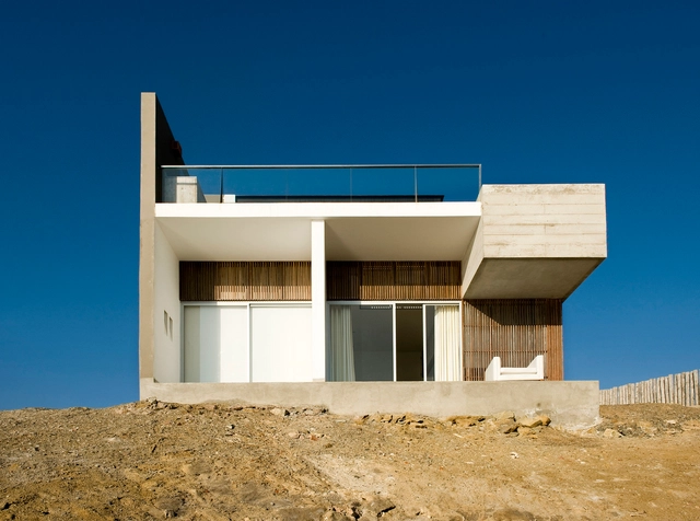 Casa de Playa  / Jordi Puig - Casas, Fachada