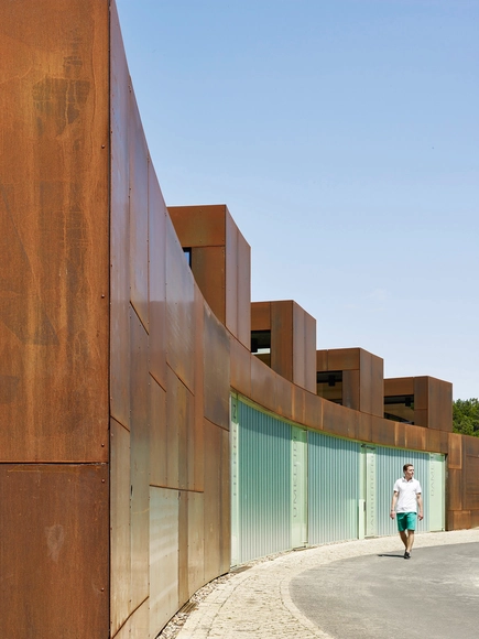 Baños públicos / Müntinga + Puy Architekten - Instalaciones Y Estructuras