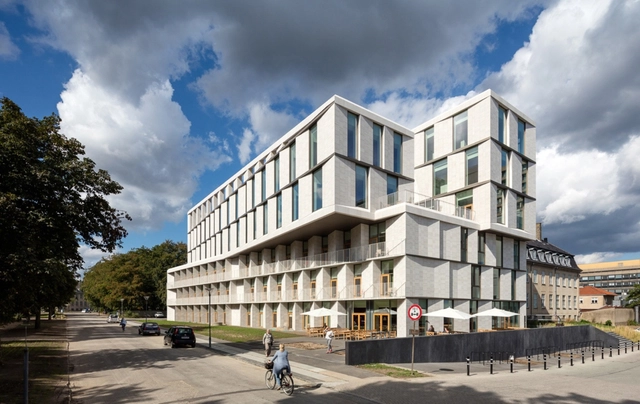 Hotel para pacientes / 3XN - Centro De Rehabilitación