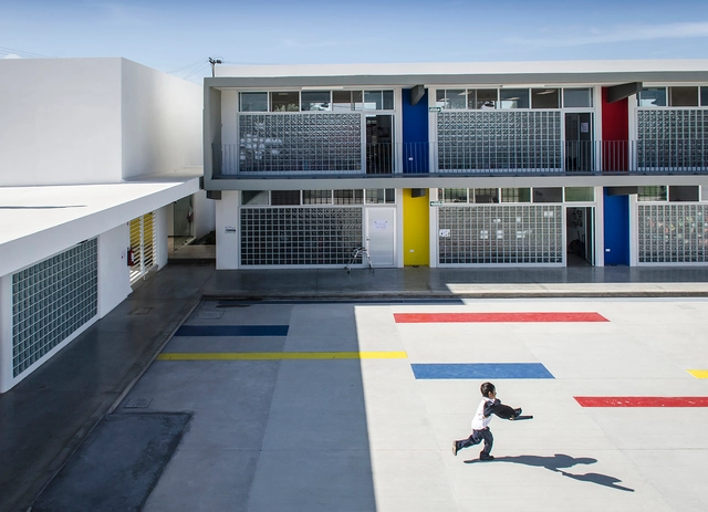 Colégio Nueva Era Álamo / HFS Arquitectos + MN Arquitectos - Escola Primária