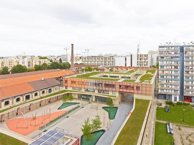 Centro educativo multiusos / Atelier Phileas - Escuela Primaria