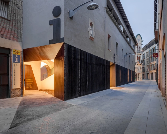 Una Puerta Al Paisaje / Arnau estudi d'arquitectura - Tienda