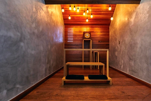Abrigo de Luz / AUÁ arquitetos - Capela, Viga, Porta