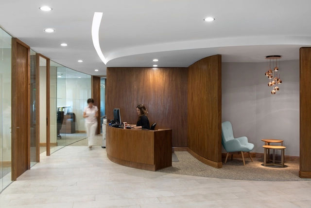 Interiorismo Oficinas Piso 17 Parque Titanium  / Marsino Arquitectura - Interiores De Oficina, Puerta, Sillas, Mesas