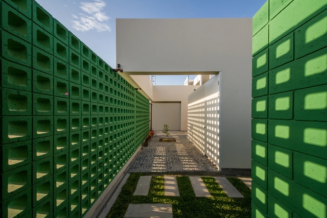 Casa LB4  / Riofrio+Rodrigo Arquitectos - Casas