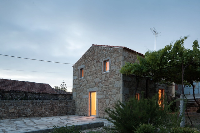 Casa das Nogueiras / Pardo - Reabilitação