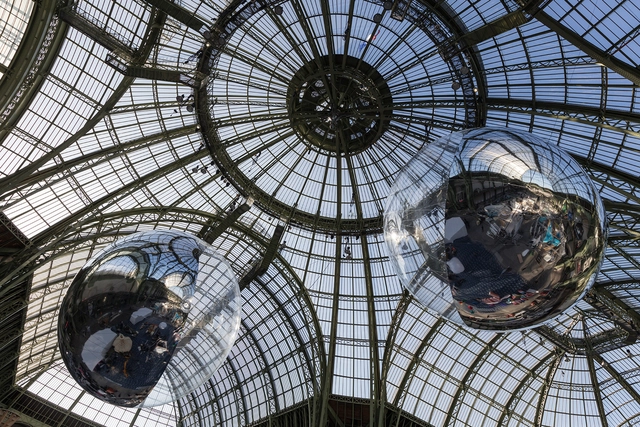 Tomás Saraceno presenta en COP21 las esculturas llenas de aire que recorrerán el mundo - Sustentabilidad