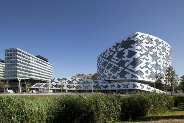 Hilton Amsterdam en aeropuerto de Schiphol  / Mecanoo - Hoteles