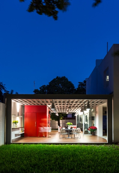 Estudio 2XR / Grupo Arquidecture - Casas, Jardín, Fachada, Puerta