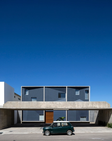 HDJ89 / T38 Studio - Houses, Facade