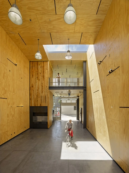 DREAMshop / INTERSTICE Architects - Reconversión