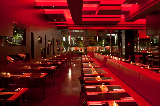 Restaurante Spot JK / André Vainer Arquitetos - Restaurante, Mesa, Iluminação, Cadeira