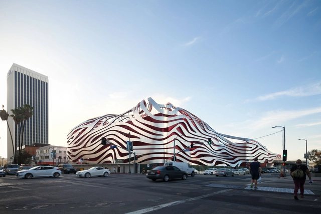 In Defense of Kohn Pedersen Fox’s Petersen Automotive Museum - Featured Image