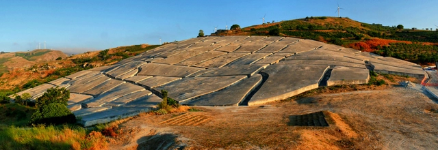 Alberto Burri Retrospective in Final Week at New York City's Guggenheim - Featured Image