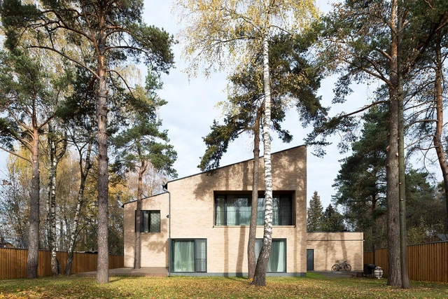 Villa Rastorguyevo / Gikalo Kuptsov Architects - Casas