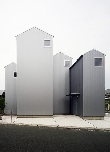 Casa en Kosai / Shuhei Goto Architects - Casas