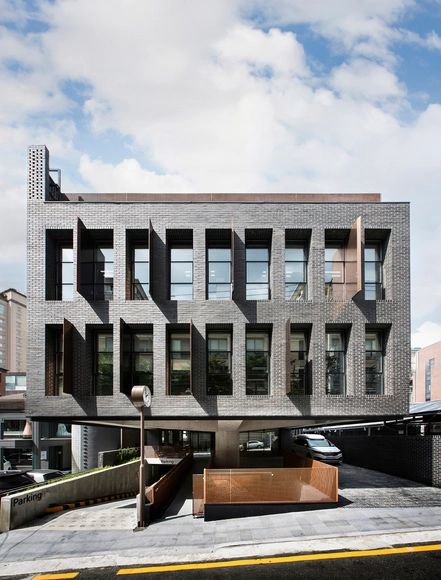 Edificio de oficinas SJ  / Le Sixieme - Edificios Institucionales