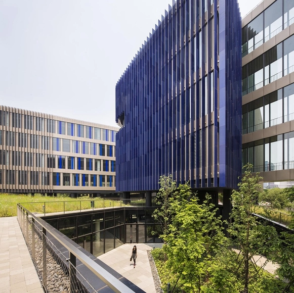 Complejo de Oficinas Yidian / Jacques Ferrier Architecture - Edificios Institucionales