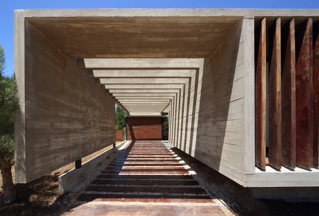 CASA S&S / Besonias Almeida Arquitectos - Casas
