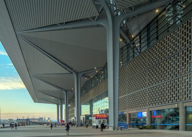 Estación de Tren Taiyuannan / CSADI - Estación De Trenes