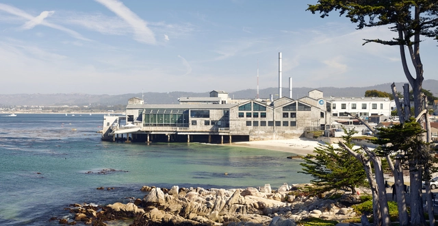 EHDD's Monterey Bay Aquarium Wins AIA 25 Year Award - Featured Image