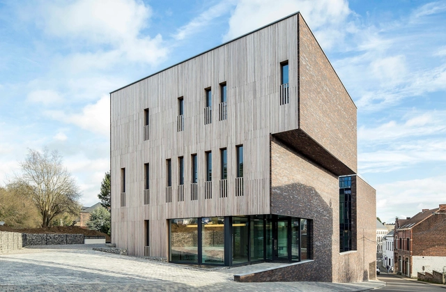 Mont Saint Roch / calimùcho architecture office - Banco