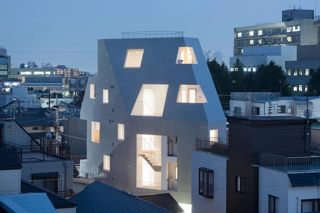 Apartamento Kitasenzoku / Tomoyuki Kurokawa Architects - Edifícios De Escritórios