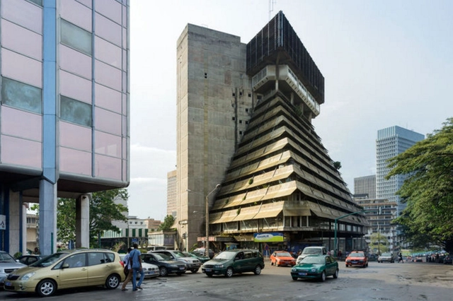 Exhibition at Chicago's Graham Foundation to Examine African Modernism - Featured Image