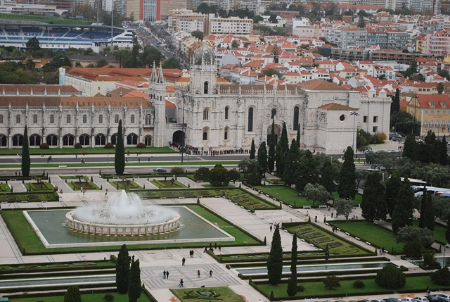 Concurso para a renovação do Jardim da Praça do Império em Lisboa - Imagem de Destaque