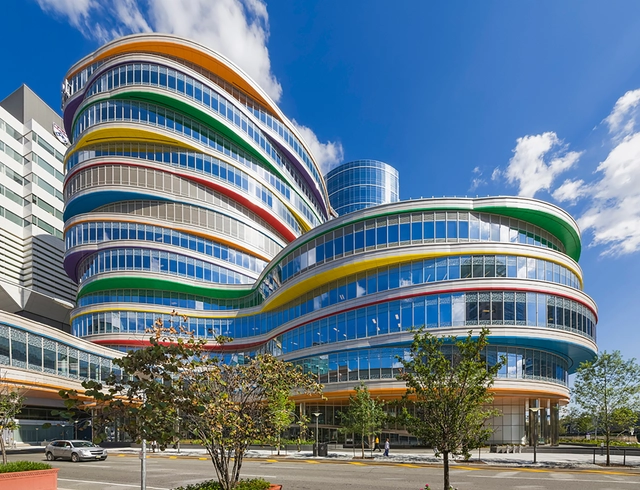 Centro Buerger de cuidados pediátricos intesivos / Pelli Clarke Pelli Architects - Arquitectura De Oficinas