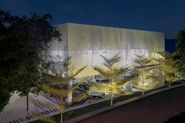 Residência Bukit Pantai / OOZN - Casas