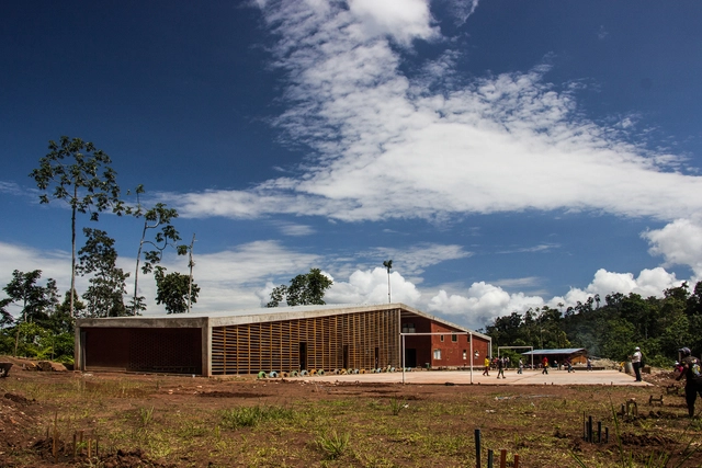 Escuela secundaria Santa Elena / Paulo Vale Afonso + Semillas + Ignacio Bosch + Borja Bosch - Escuela Secundaria