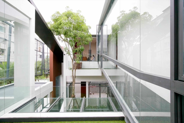 Casa Chokchai 4 / Archimontage Design Fields Sophisticated - Casas