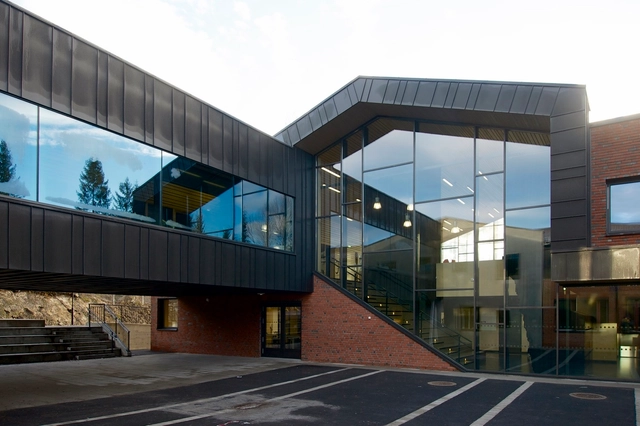 Escuela Sørli / Filter Arkitekter - Ampliación