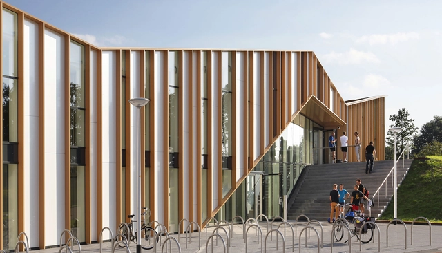 Centro comunitario Het Anker / MoederscheimMoonen Architects - Centro Comunitario