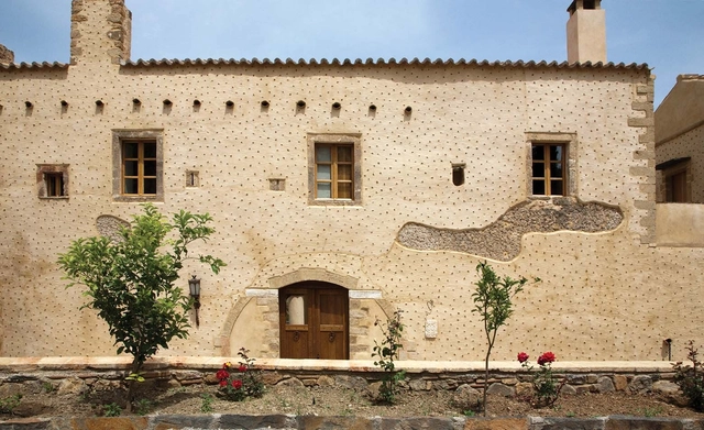 Kinsterna Hotel & Spa / Divercity Architects - Reconversión