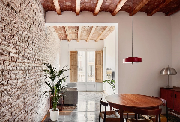 Reforma piso Eixample de Barcelona / M2arquitectura - Casas